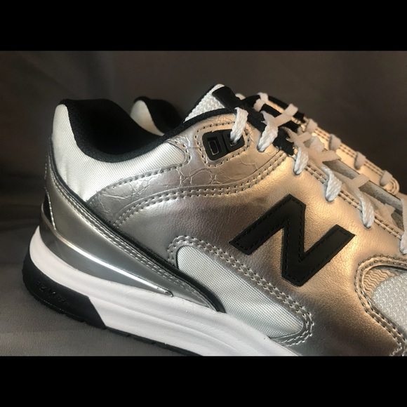 New Balance WL 1550 MB Metallic Silver White Women New Balance WL 1550 MB Metallic Silver White Women